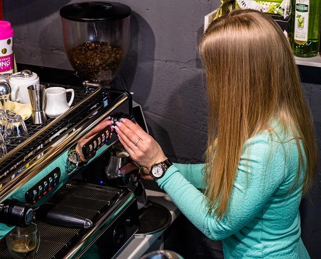 Profesionální baristé, kteří vám připraví dokonalé kakao